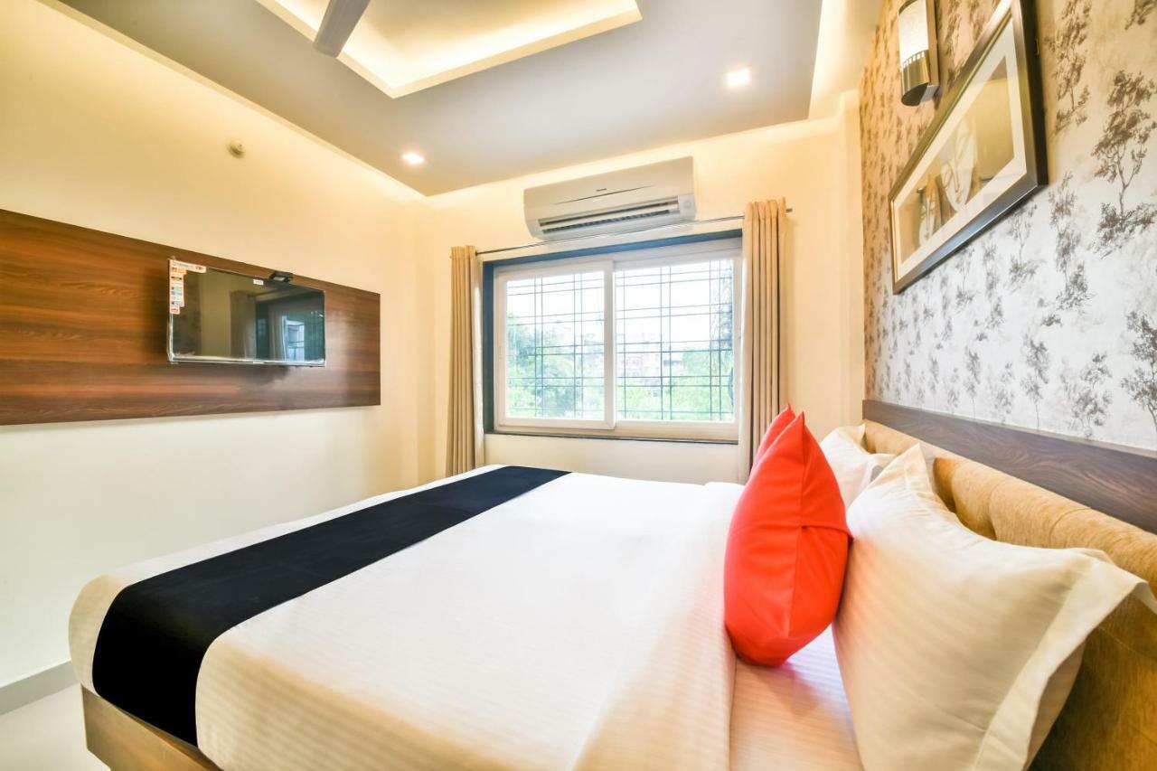 Golden Feather Otel Udaipur Dış mekan fotoğraf
