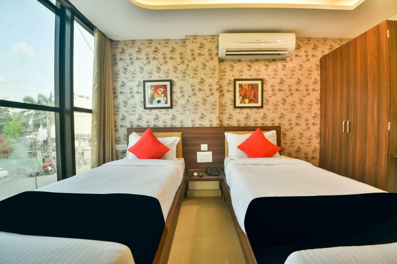 Golden Feather Otel Udaipur Dış mekan fotoğraf