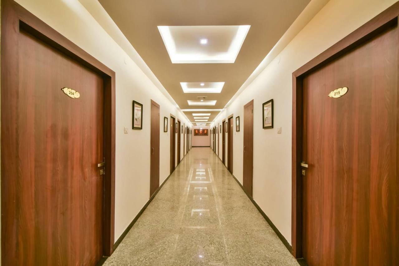 Golden Feather Otel Udaipur Dış mekan fotoğraf
