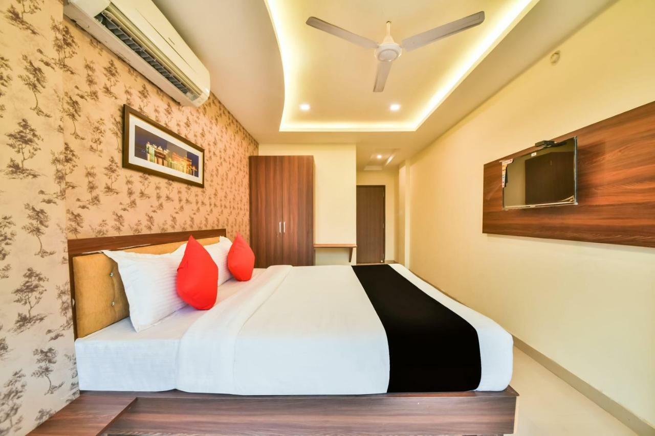 Golden Feather Otel Udaipur Dış mekan fotoğraf