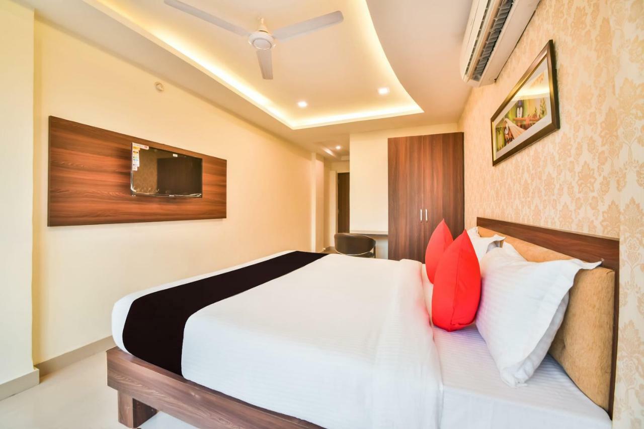 Golden Feather Otel Udaipur Dış mekan fotoğraf