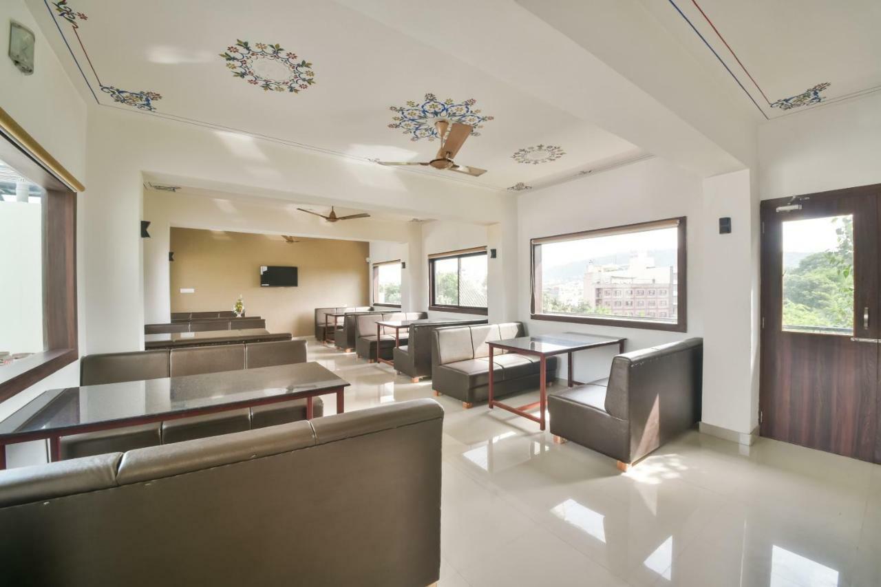 Golden Feather Otel Udaipur Dış mekan fotoğraf