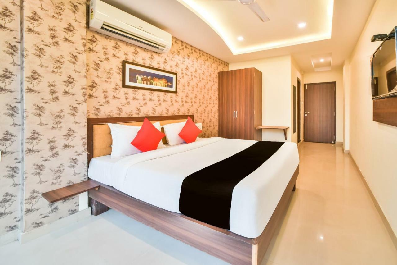 Golden Feather Otel Udaipur Dış mekan fotoğraf